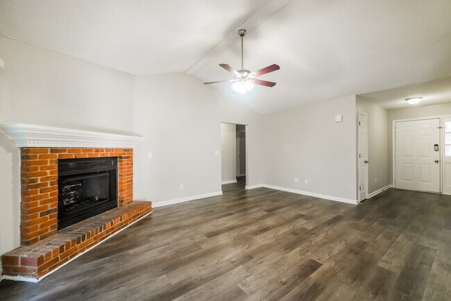 Foto del edificio - 4891 Country Cove Way