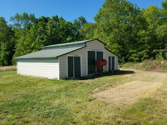 Building Photo - 8037 Old Davis Rd