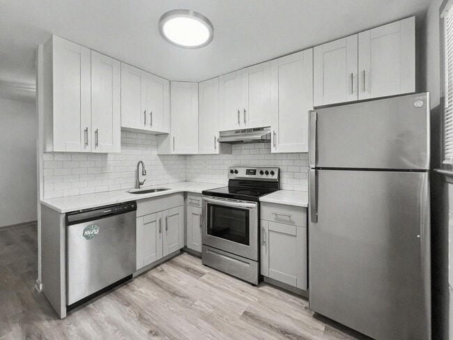 Interior Photo - 200 E. Maple Avenue
