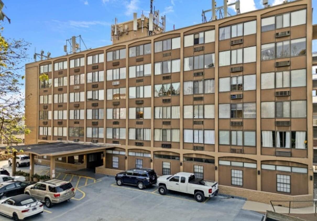 Knoxville 37916 - Studio condo - Within walking distance to University of Tennessee and Ft Sander... - Knoxville 37916 - Studio condo - Within walking distance to University of Tennessee and Ft Sander...