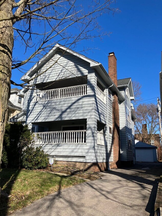 Primary Photo - 2179 Edgewood Rd