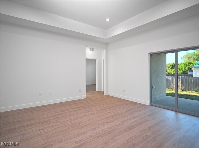 Building Photo - 8028 Sherwood Cir