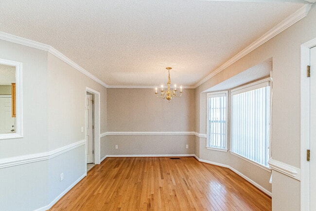 Building Photo - 1041 Blue River Farm Dr