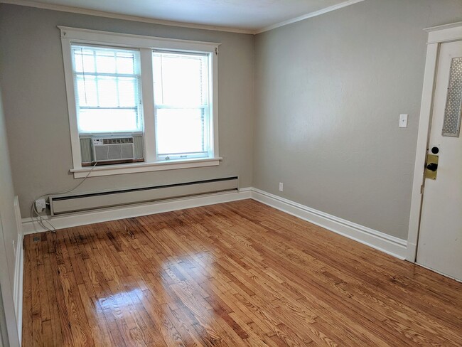 Foto del edificio - Charming 1 bedroom Apartment. Professional...