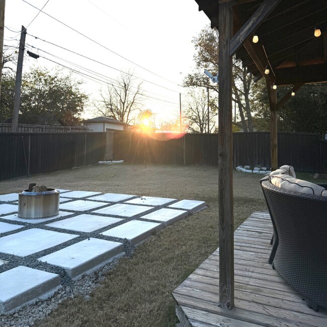 Foto del edificio - 1208 Noble Ave