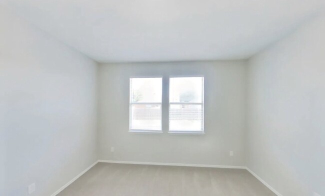 Foto del edificio - Inviting 3-Bedroom Home with Lush Garden & Natural Light