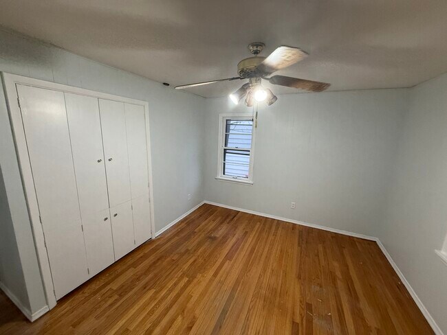 dormitorio 1 - 4185 Eastway Rd