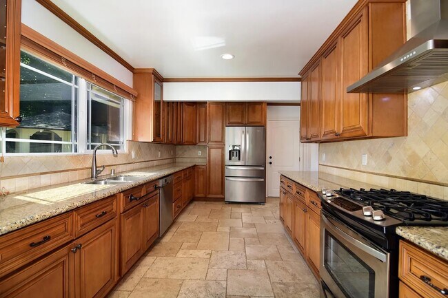 Foto del edificio - 17601 Tarzana St