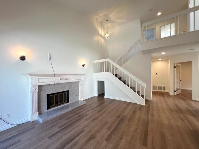 Foto del edificio - Beautiful Laguna Hills home located just m...