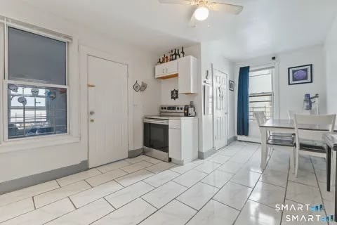 Building Photo - 147 Martin St