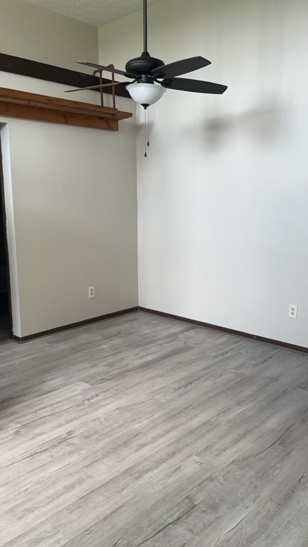 Building Photo - MN Cedar Village (805)