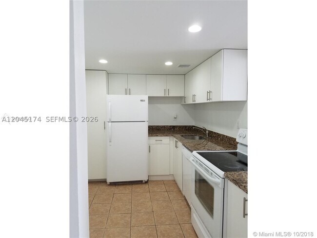 Building Photo - 1800 Sans Souci Blvd