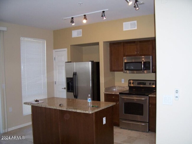 Foto del edificio - 1920 E Bell Rd