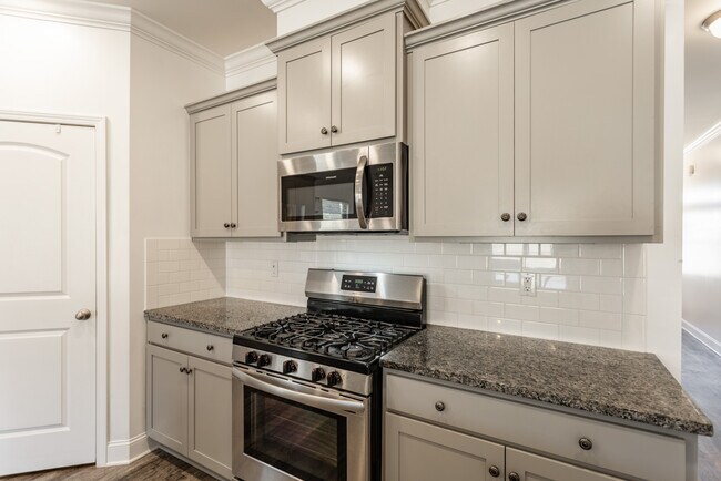 Foto del edificio - 308 River Rock Dr