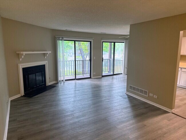Building Photo - 5S470 Scots Dr