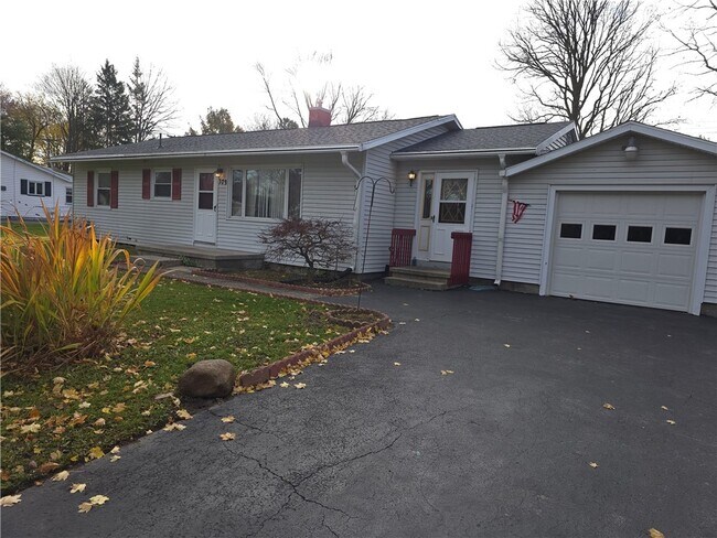 Foto del edificio - 379 Hollybrook Rd