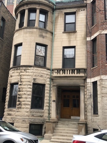 Primary Photo - 450 W St James Pl
