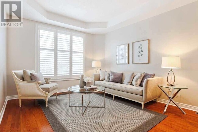 Photo du bâtiment - 3632 Fortune Pl