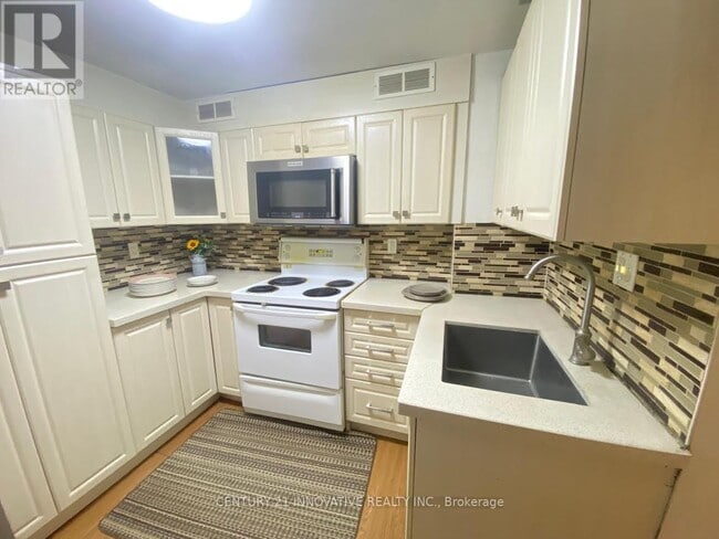 Building Photo - 30 Goodless Ct