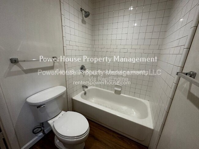 Foto del edificio - 504 Oakwood Ct