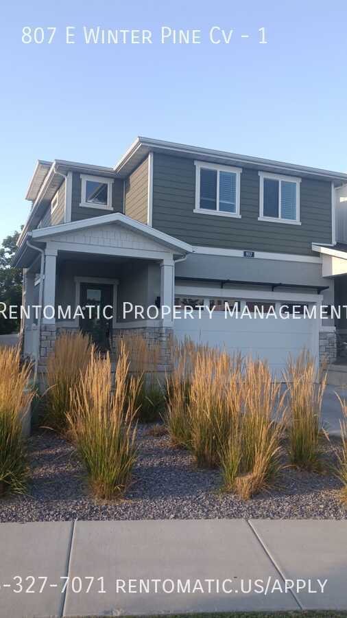 Building Photo - 807 E Winter Pine Cv