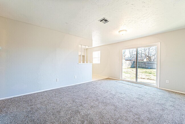 Building Photo - 3328 SW Murray Dr