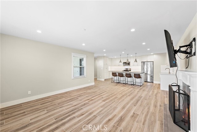 Foto del edificio - 826 Cliff Dr