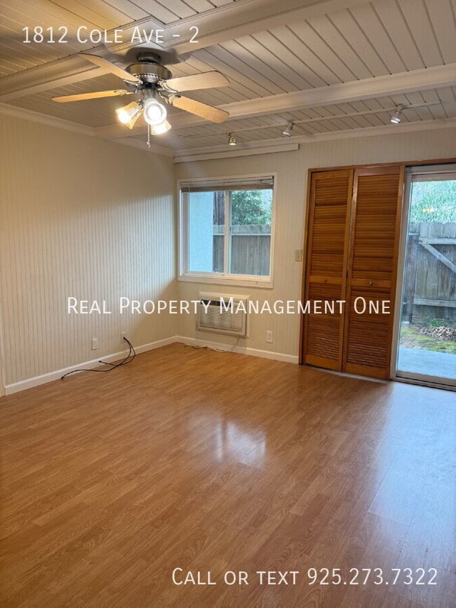 Foto del edificio - 1812 Cole Ave