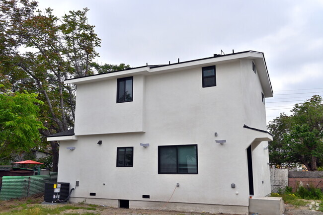 Building Photo - 13536 Remington St