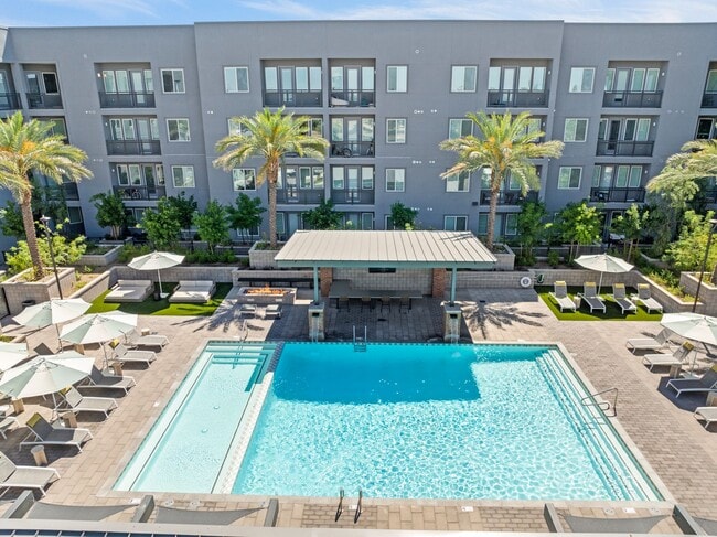 Building Photo - Onyx Uptown PHX