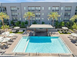 Building Photo - Onyx Uptown PHX