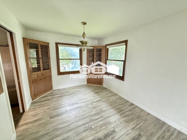 Foto del edificio - 3815 W 60th St