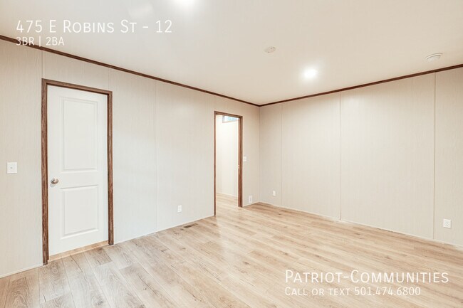 Foto del edificio - 475 E Robins St