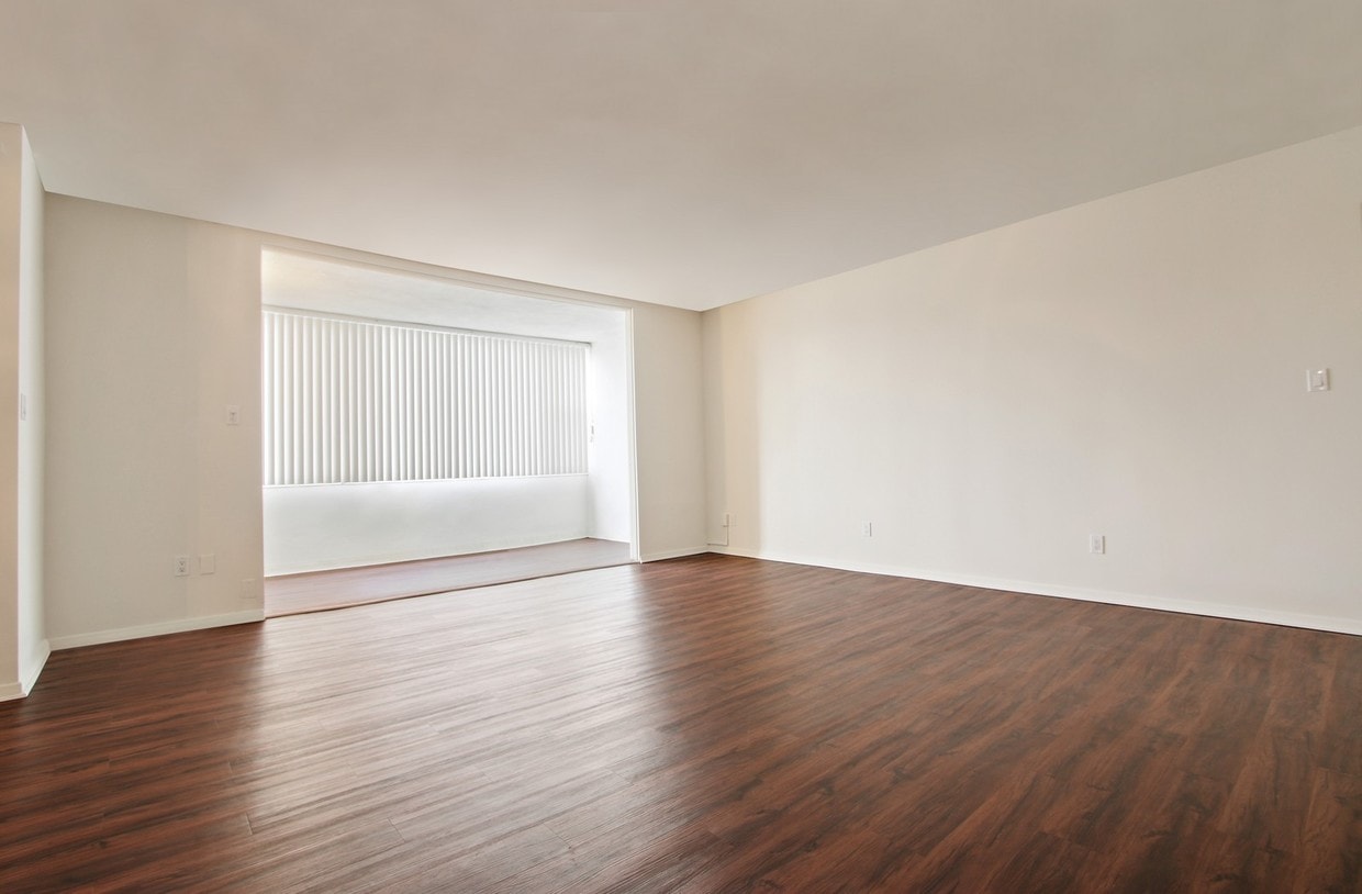 Building Photo - 4419 Fulton Ave