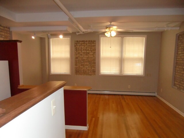 Building Photo - 6150 N Winthrop Ave