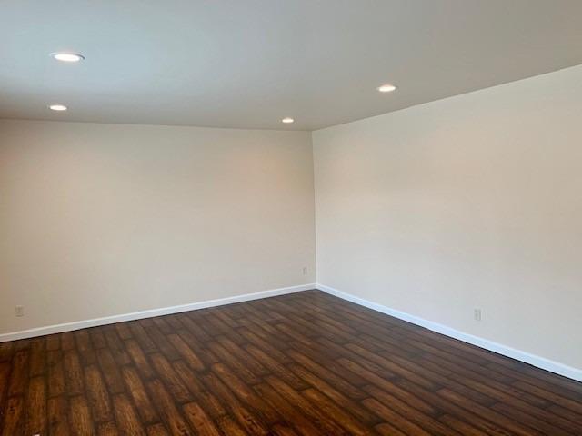 Building Photo - 5075 N Roosevelt Ave