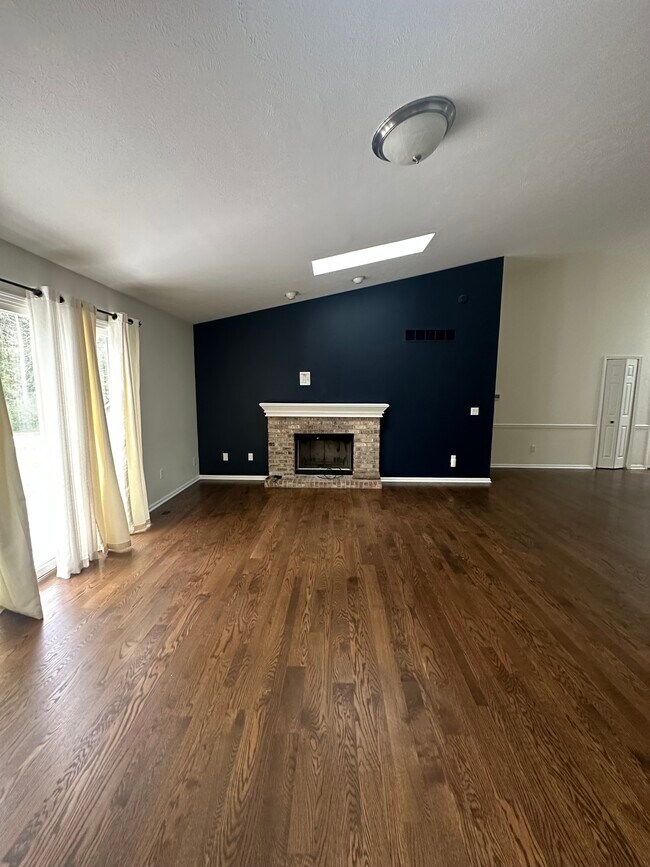 Foto del edificio - 4934 Claredon Pl