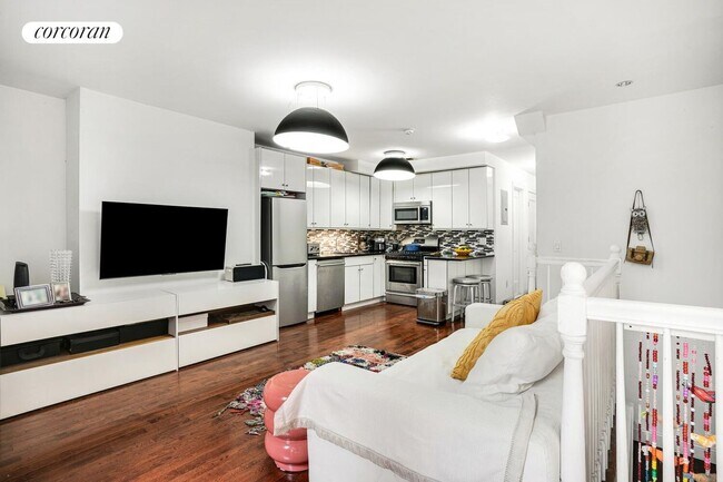 Foto del edificio - 2032 5th Ave