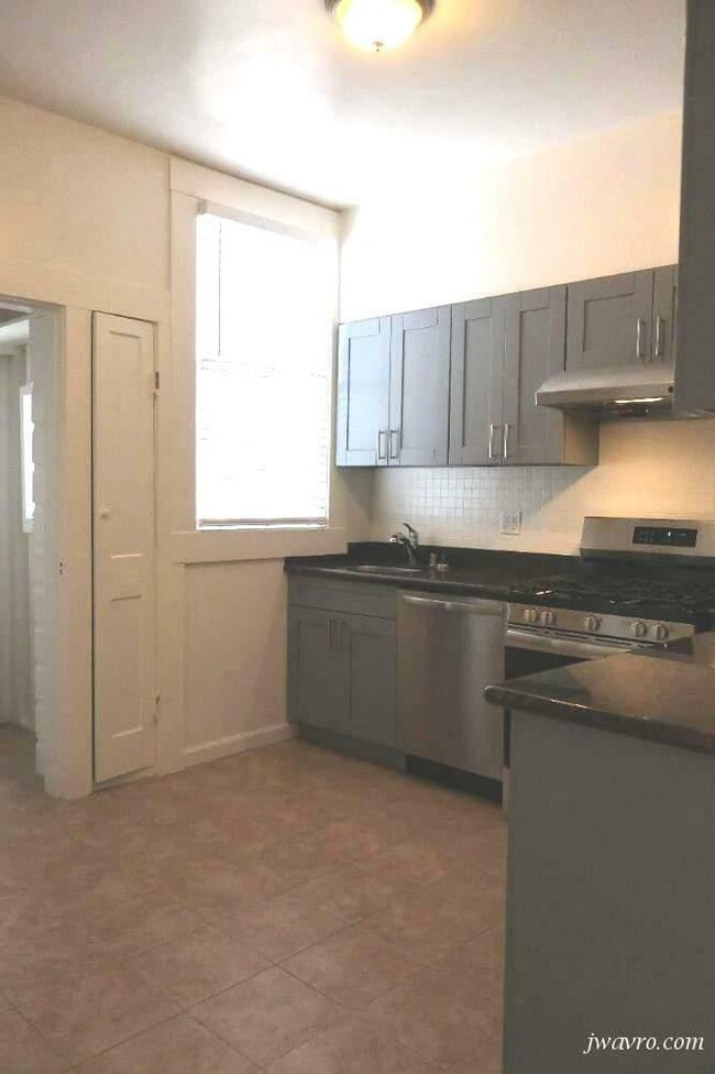 Photo - 598 12th Ave Apartment