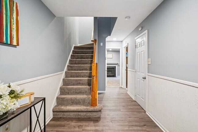 Foto del edificio - 114 Long Acre Ct