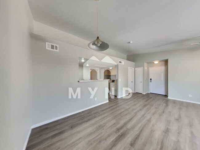 Foto del edificio - 1830 N Pecos Rd Unit 255