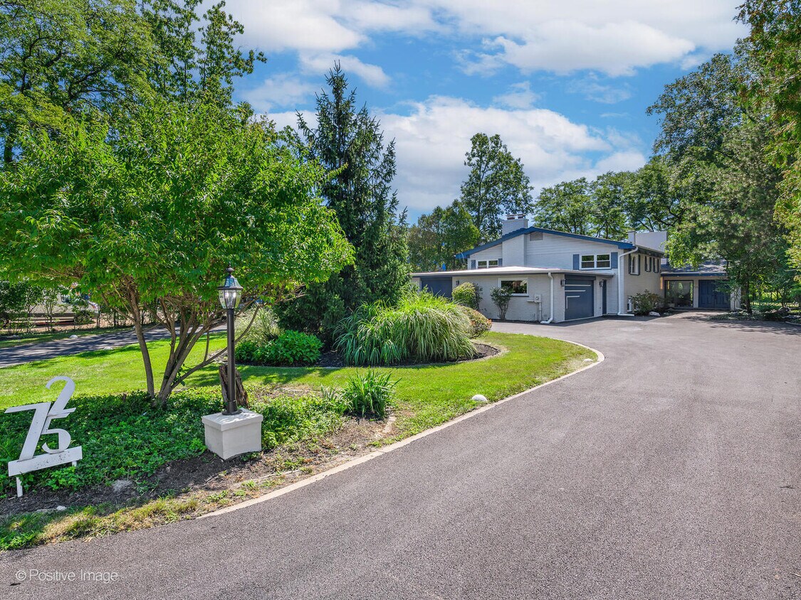 Primary Photo - 725 Becker Rd
