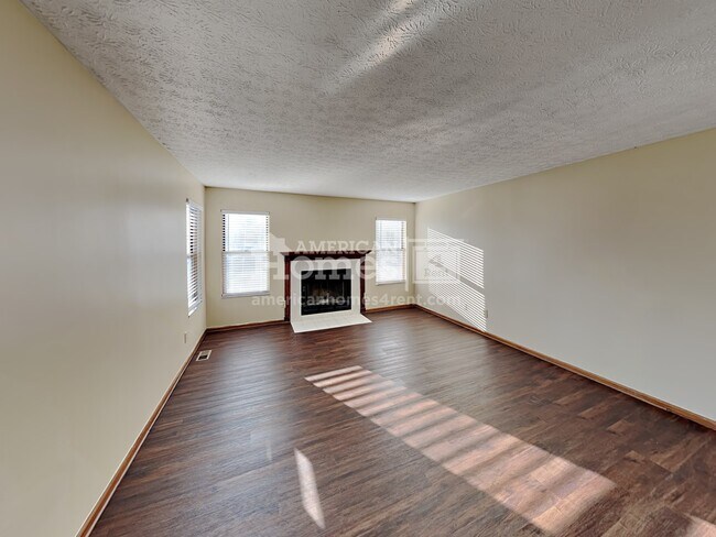 Building Photo - 220 Pruden Dr