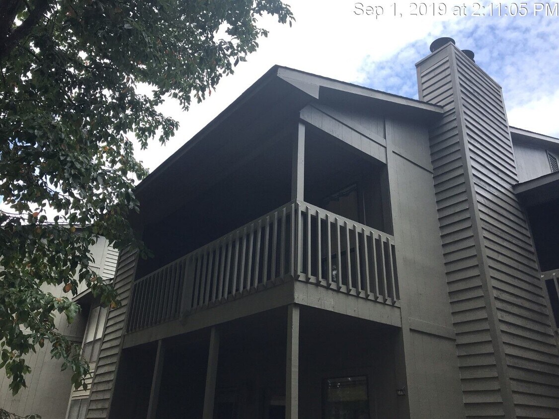Foto del edificio - 1861-7 Tryon Dr