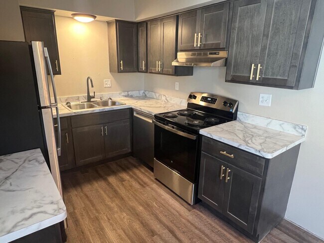 Foto del edificio - 121 W 2nd St