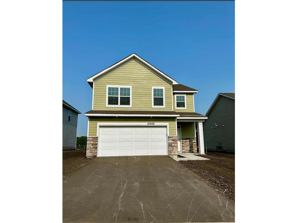 Foto principal - 12669 Erskin St NE