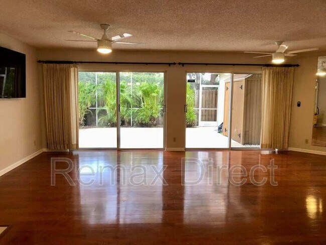 Foto del edificio - 4300 Hazel Ave