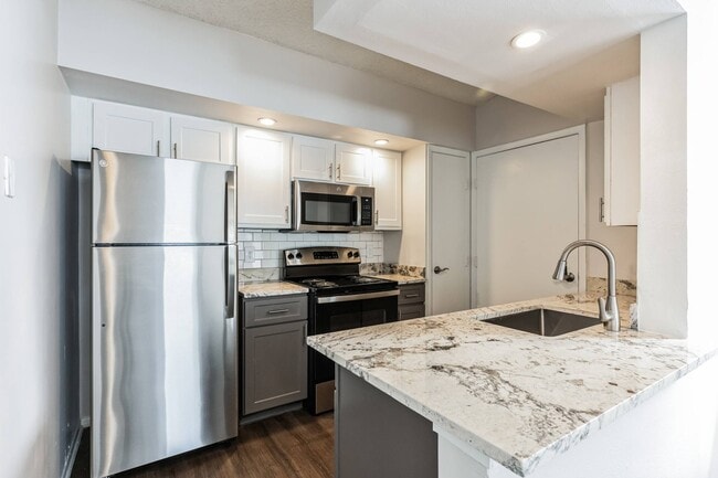 Building Photo - Harbourtowne at Countrywoods