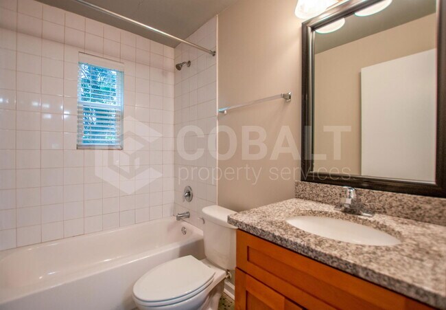 Foto del edificio - 271 Glen Iris Dr NE