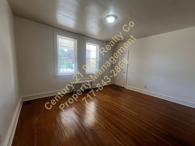 Foto del edificio - 423-425-425 N Franklin St